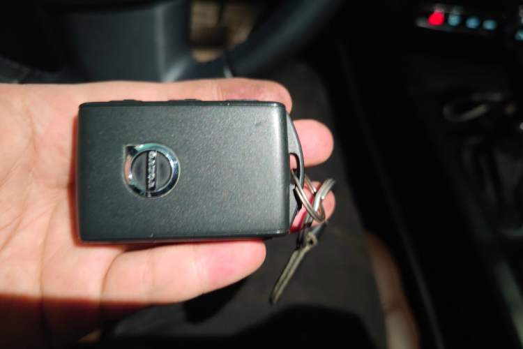 Used Volvo XC60 2020 T5 4x4 Zhiyi Luxury Edition Vehicle Key