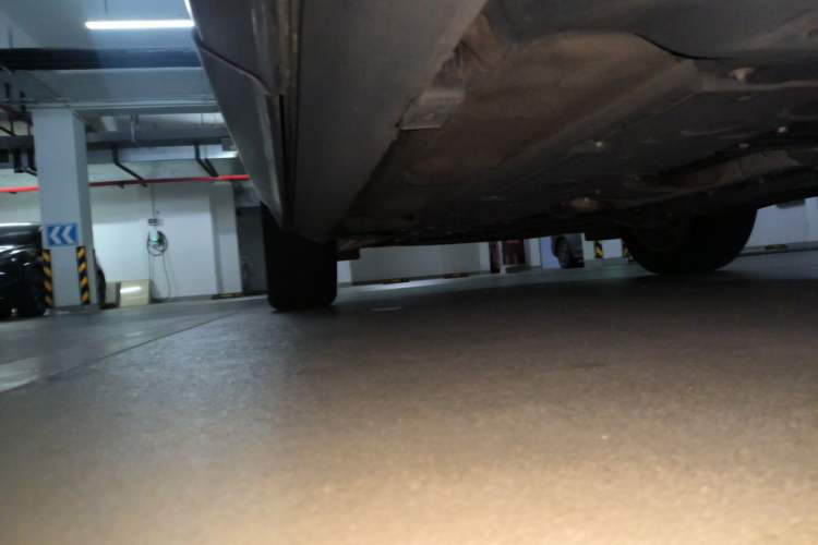 Used Volvo XC60 2020 T5 4x4 Zhiyi Luxury Edition Chassis Rear Left