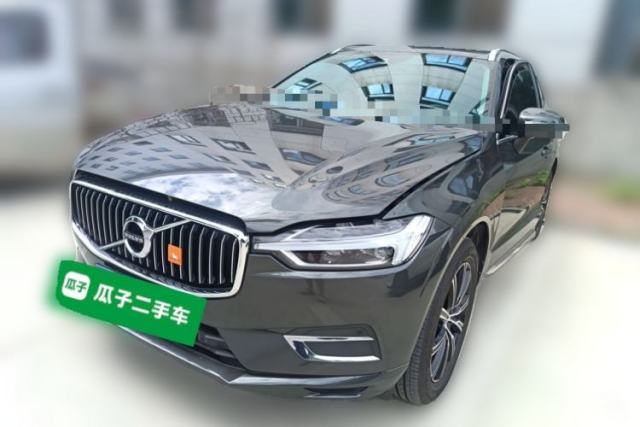 Ojetý Volvo XC60 2020 T5 4x4 Smart Luxury Edition