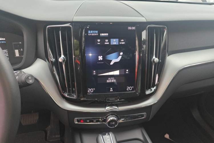 Used Volvo XC60 2020 T5 4x4 Zhiyi Luxury Edition Audio And AC Panel