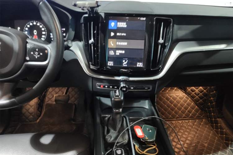 Used Volvo XC60 2020 T5 4x4 Zhiyi Luxury Edition Audio And AC Panel