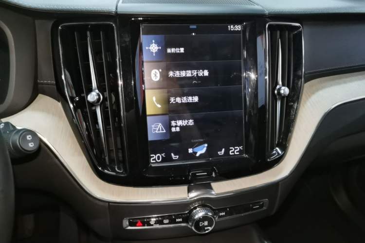 Used Volvo XC60 2020 T5 4x4 Smart Luxury Edition Audio And AC Panel