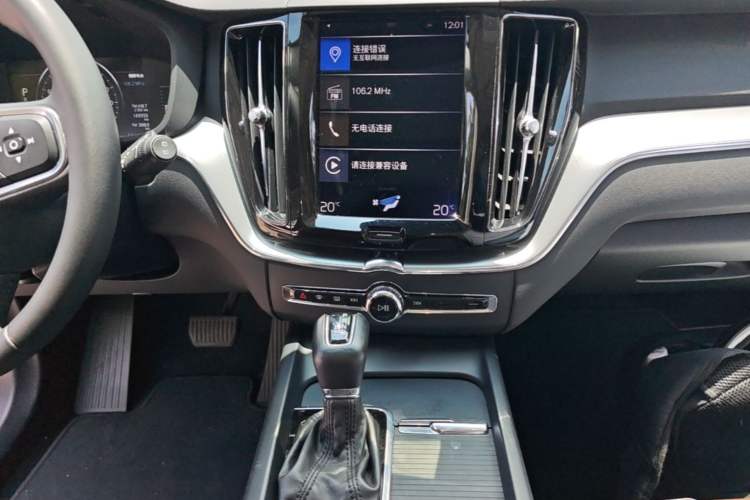 Used Volvo XC60 2020 T5 4x4 Zhiyi Luxury Edition Audio And AC Panel