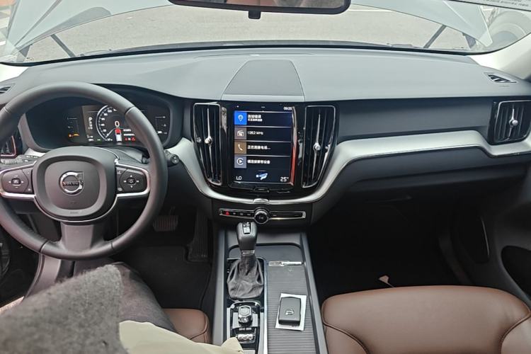 Used Volvo XC60 2020 T5 4x4 Zhiyi Luxury Edition Center Console