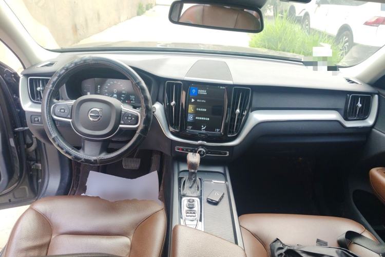 Used Volvo XC60 2020 T5 4x4 Zhiyi Luxury Edition Center Console