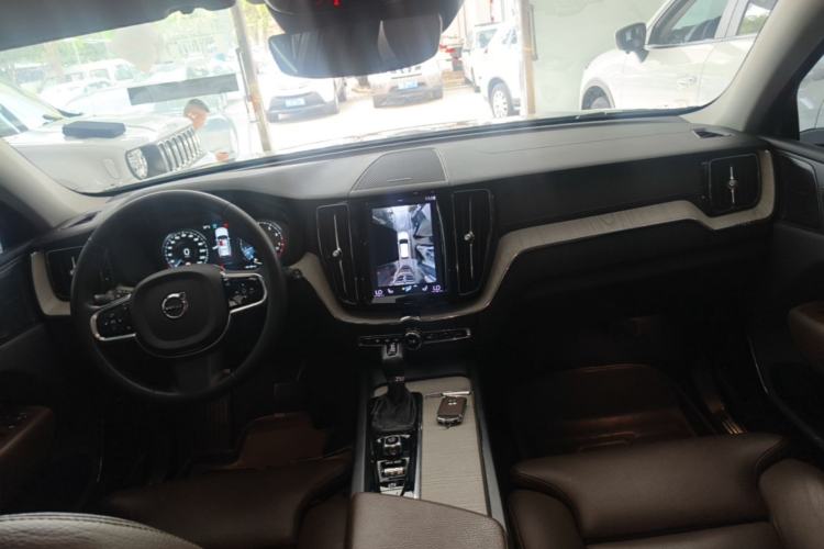 Used Volvo XC60 2020 T5 4x4 Zhiya Luxury Edition Center Console