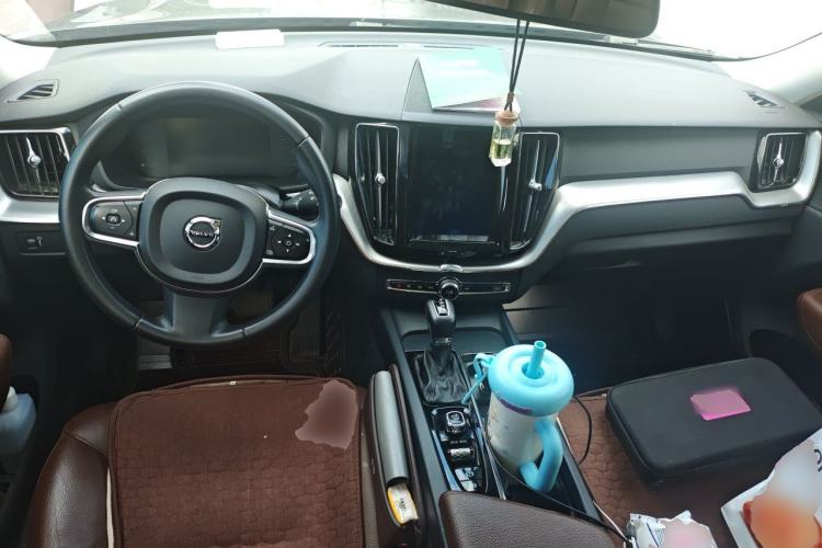 Used Volvo XC60 2020 T5 4x4 Zhiyi Luxury Edition Center Console