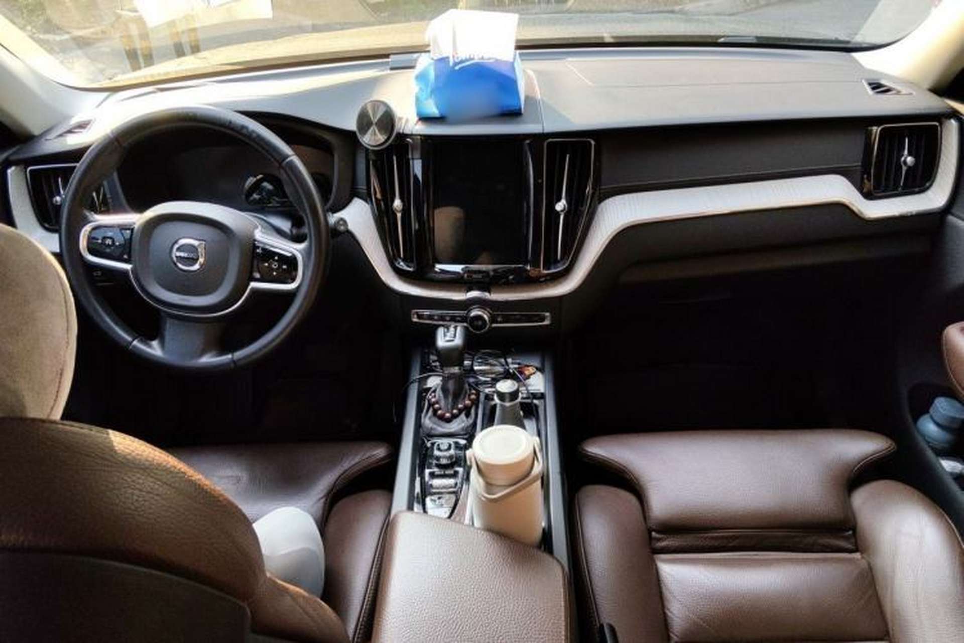 Used Volvo XC60 2020 T5 4x4 Smart Luxury Edition Center Console