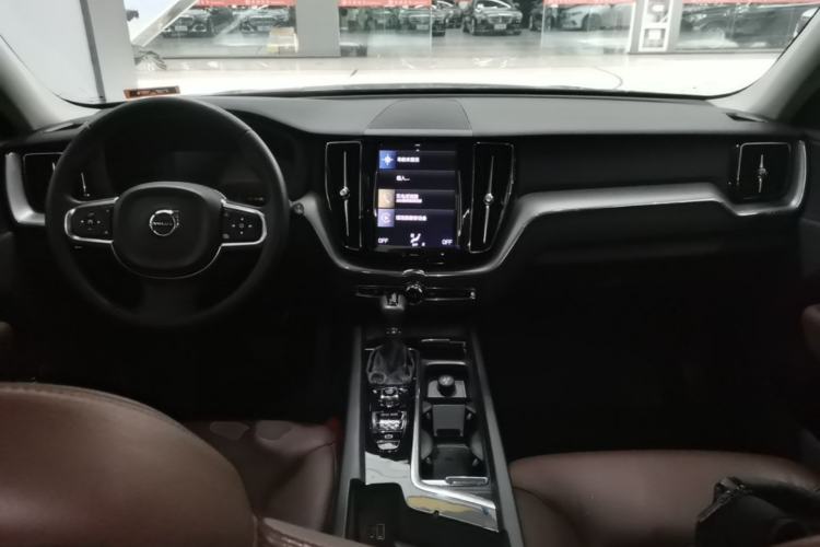 Used Volvo XC60 2020 T5 4x4 Zhiyi Luxury Edition Center Console