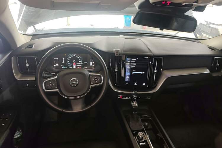 Used Volvo XC60 2020 T5 4x4 Zhiyi Luxury Edition Center Console