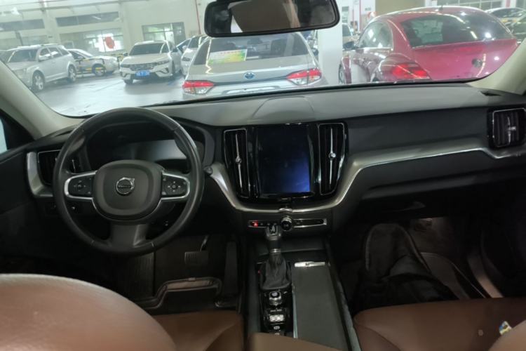 Used Volvo XC60 2020 T5 4x4 Zhiyi Luxury Edition Center Console