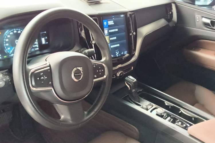 Used Volvo XC60 2020 T5 4x4 Zhiyi Luxury Edition Center Console
