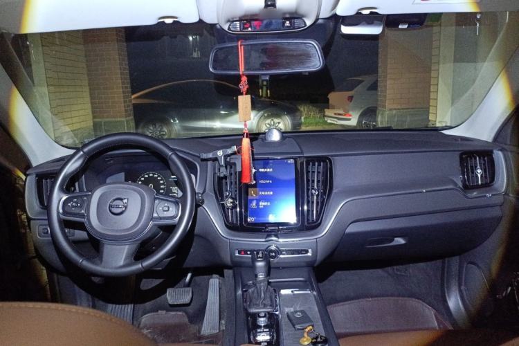 Used Volvo XC60 2020 T5 4x4 Zhiyi Luxury Edition Center Console