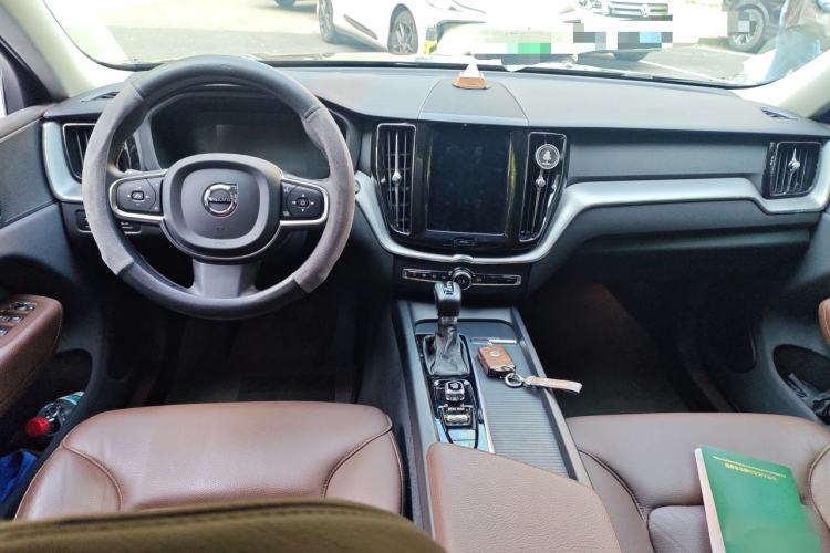 Used Volvo XC60 2020 T5 4x4 Zhiyi Luxury Edition Center Console