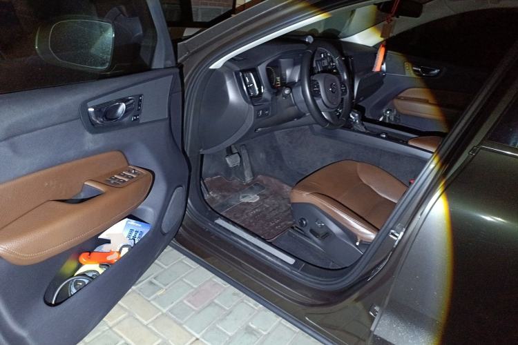 Used Volvo XC60 2020 T5 4x4 Zhiyi Luxury Edition Driver Seat