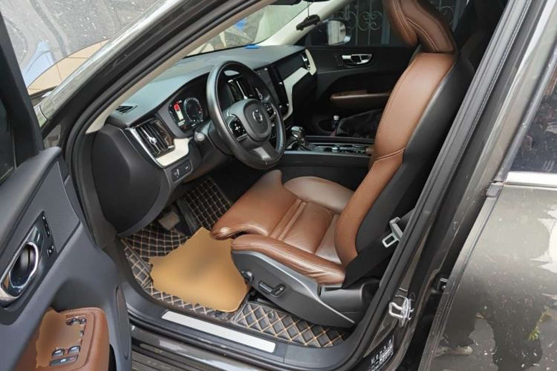 Used Volvo XC60 2020 T5 4x4 Smart Luxury Edition Driver Seat