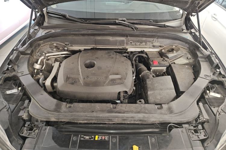 Used Volvo XC60 2020 T4 SmartDrive Luxury Edition Engine Bay