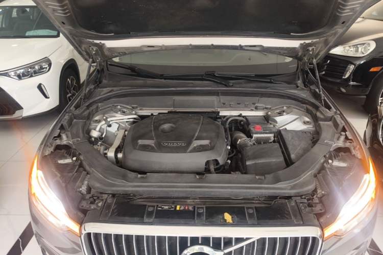 Used Volvo XC60 2020 T5 4x4 Zhiya Luxury Edition Engine Bay