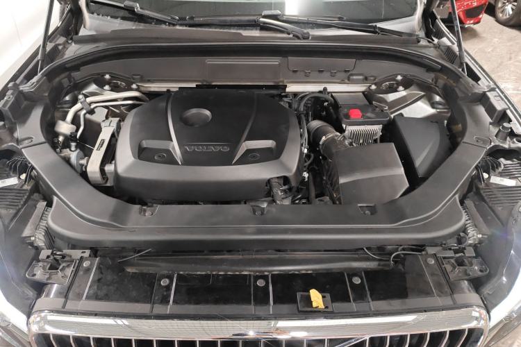 Used Volvo XC60 2020 T5 4x4 Zhiyi Luxury Edition Engine Bay