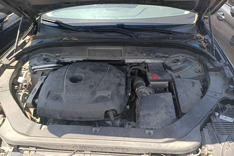Used Volvo XC60 2020 T5 4x4 Zhiyi Luxury Edition Engine Bay