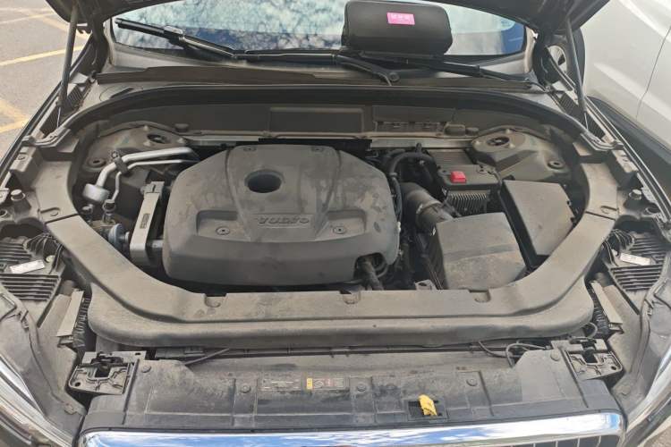Used Volvo XC60 2020 T5 4x4 Zhiyi Luxury Edition Engine Bay
