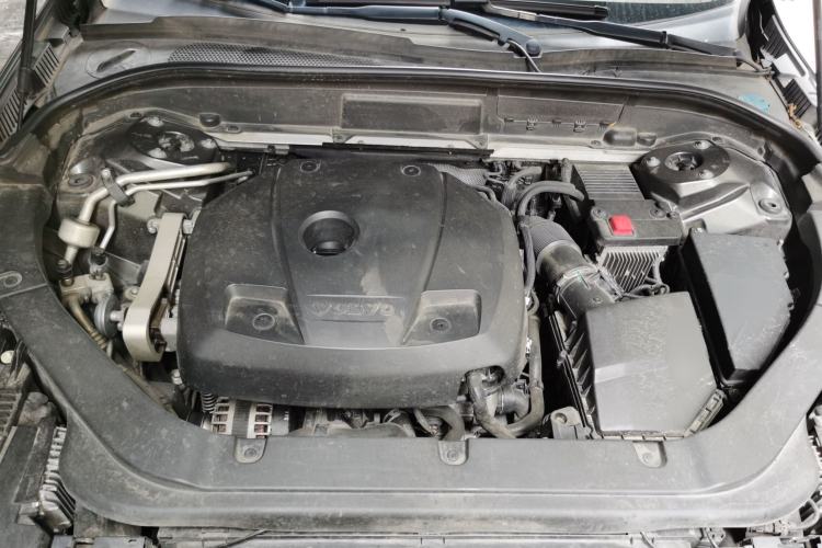 Used Volvo XC60 2020 T5 4x4 Smart Luxury Edition Engine Bay