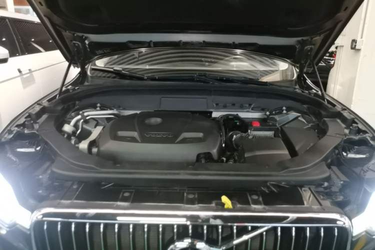 Used Volvo XC60 2020 T5 4x4 Zhiya Luxury Edition Engine Bay