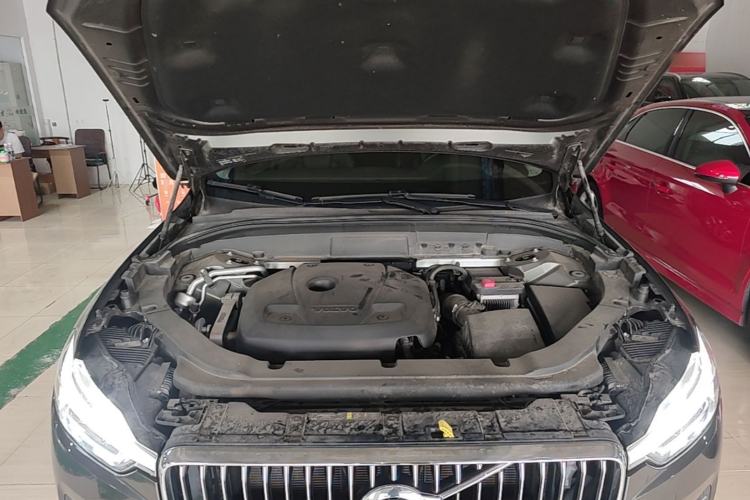 Used Volvo XC60 2020 T5 4x4 Zhiyi Luxury Edition Engine Bay