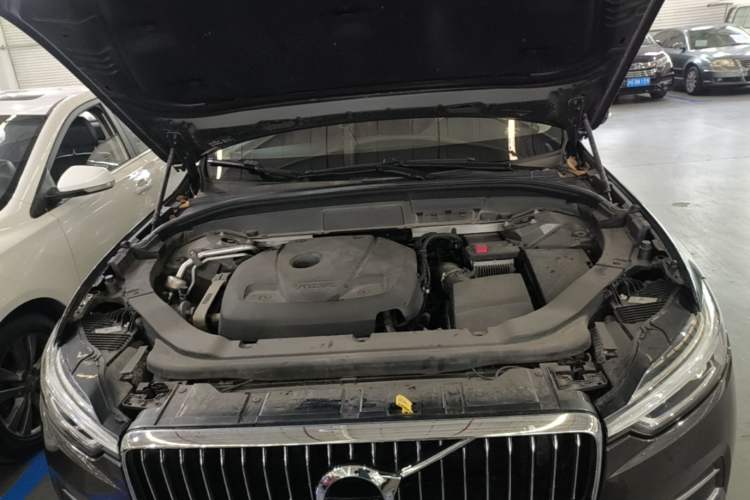 Used Volvo XC60 2020 T5 4x4 Zhiyi Luxury Edition Engine Bay