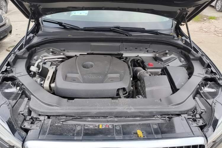 Used Volvo XC60 2020 T5 4x4 Zhiyi Luxury Edition Engine Bay