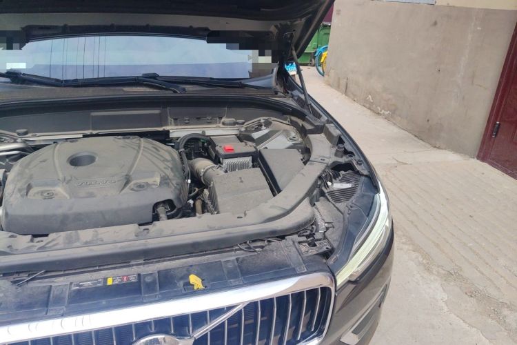Used Volvo XC60 2020 T5 4x4 Zhiyi Luxury Edition Engine Bay Left