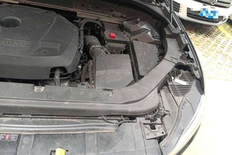 Used Volvo XC60 2020 T5 4x4 Zhiyi Luxury Edition Engine Bay Left