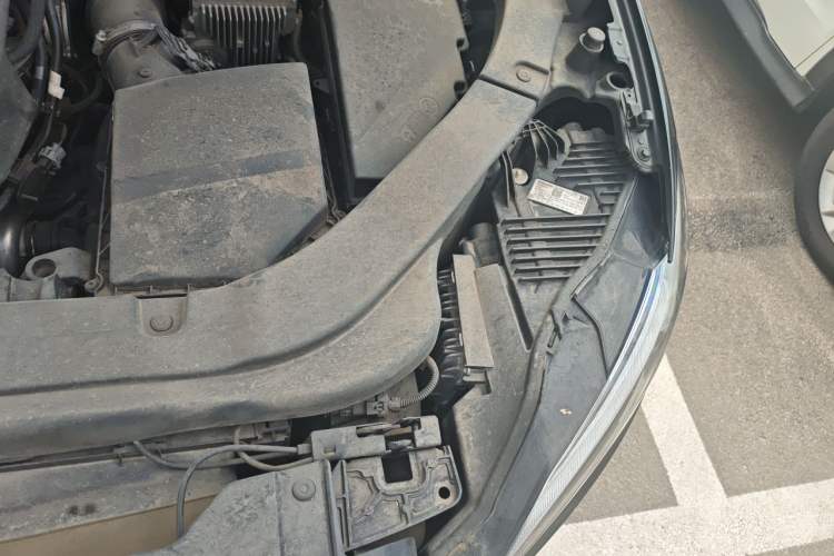 Used Volvo XC60 2020 T5 4x4 Zhiyi Luxury Edition Engine Bay Left