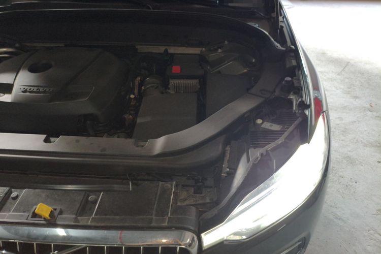 Used Volvo XC60 2020 T5 4x4 Zhiyi Luxury Edition Engine Bay Left