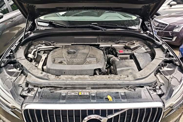 Used Volvo XC60 2020 T5 4x4 Zhiyi Luxury Edition Engine Bay