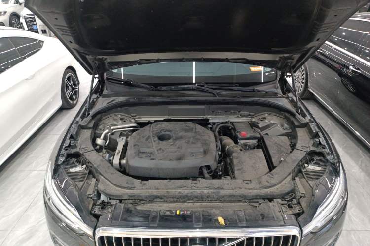 Used Volvo XC60 2020 T5 4x4 Zhiyi Luxury Edition Engine Bay