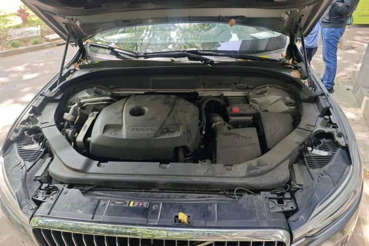 Used Volvo XC60 2020 T5 4x4 Zhiyi Luxury Edition Engine Bay