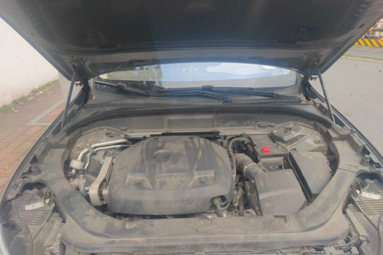 Used Volvo XC60 2020 T5 4x4 Zhiyi Luxury Edition Engine Bay