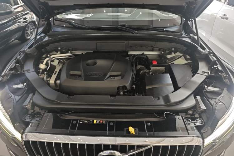 Used Volvo XC60 2020 T5 4x4 Zhiyi Luxury Edition Engine Bay
