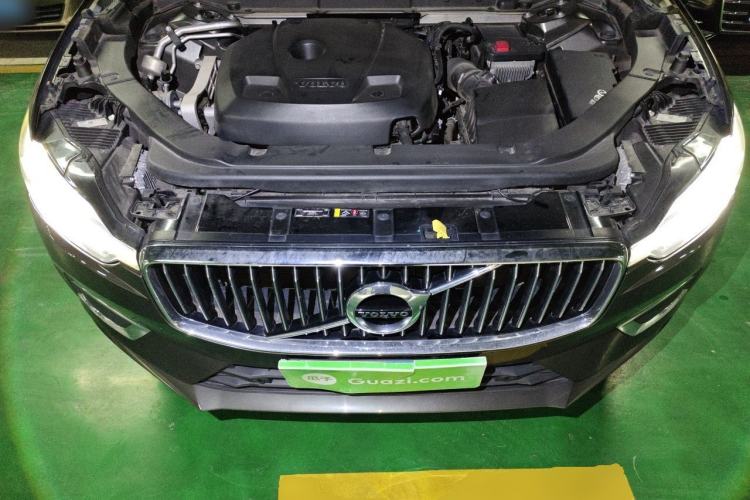 Used Volvo XC60 2020 T5 4x4 Smart Luxury Edition Engine Bay