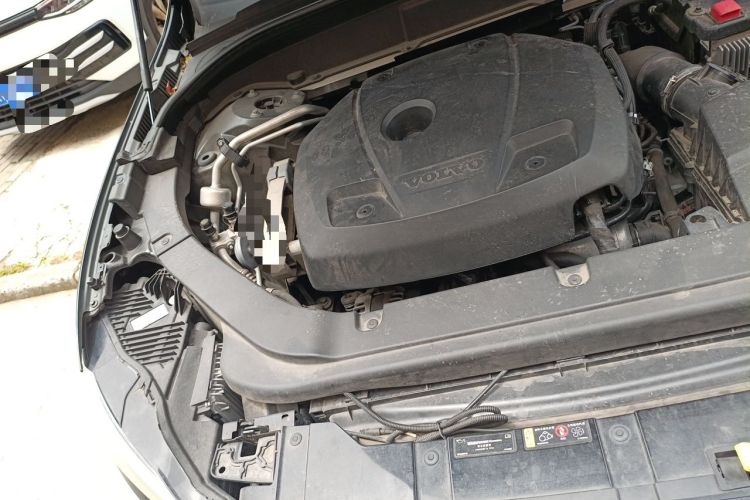 Used Volvo XC60 2020 T5 4x4 Zhiyi Luxury Edition Engine Bay Right