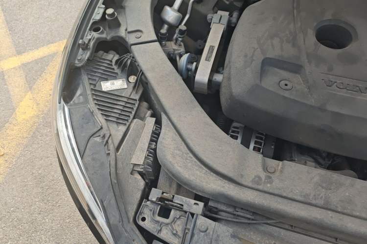 Used Volvo XC60 2020 T5 4x4 Zhiyi Luxury Edition Engine Bay Right