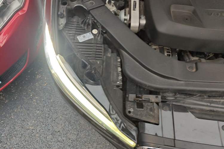 Used Volvo XC60 2020 T5 4x4 Zhiya Luxury Edition Engine Bay Right