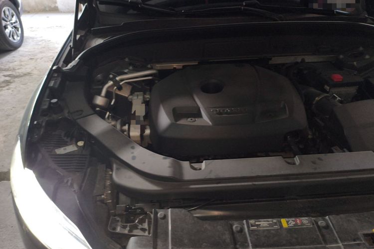 Used Volvo XC60 2020 T5 4x4 Zhiyi Luxury Edition Engine Bay Right