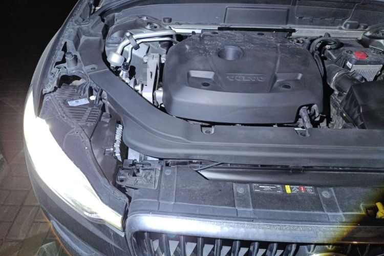 Used Volvo XC60 2020 T5 4x4 Zhiyi Luxury Edition Engine Bay Right