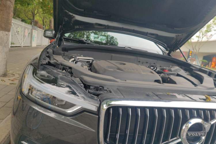 Used Volvo XC60 2020 T5 4x4 Zhiyi Luxury Edition Engine Bay Right