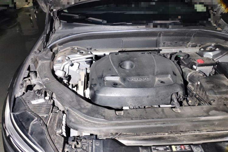 Used Volvo XC60 2020 T5 4x4 Smart Luxury Edition Engine Bay Right