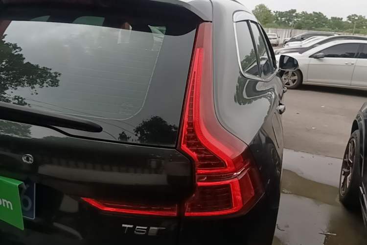 Used Volvo XC60 2020 T5 4x4 Smart Luxury Edition Exterior 3