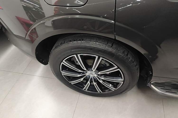 Used Volvo XC60 2020 T5 4x4 Smart Luxury Edition Exterior 5