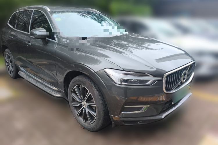 Used Volvo XC60 2020 T5 4x4 Smart Luxury Edition Front Right 45 Deg